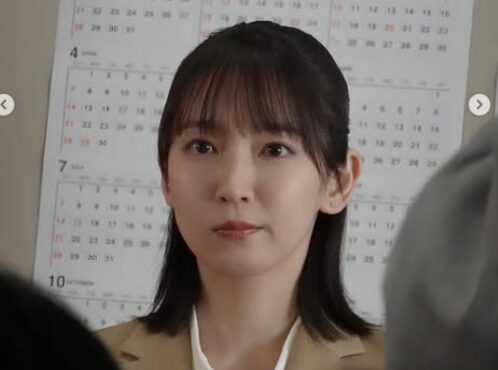 2025年32歳の吉岡里穂さんの画像。
